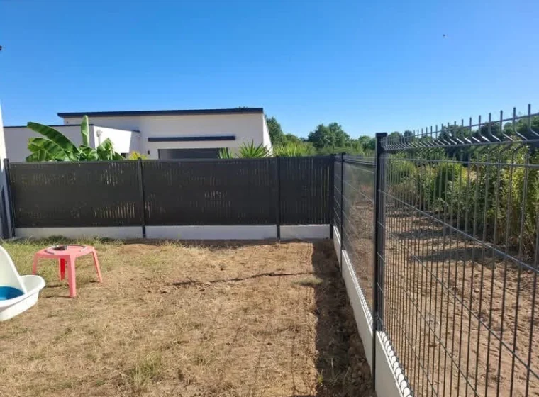 Jardin de maison neuve avant aménagement paysager